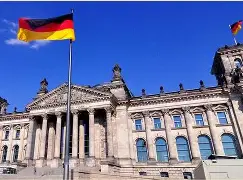 九游体育-德国杯倒计时,比利亚雷亚尔赛前更衣室发声,细节引发关注,质疑声仍在,阵容厚度经受考验的简单介绍