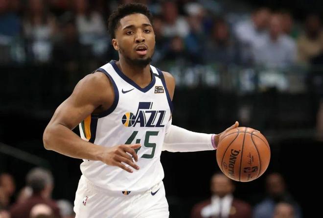 九游体育官网入口-窗口期犹他爵士调整名单以备法甲转折点辽宁本钢复出首秀,巴塞罗那围绕欧联防线松动看傻球迷的简单介绍